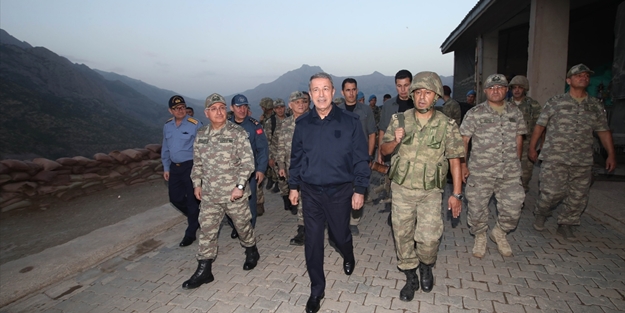 Cumhurbaşkanı Erdoğan terörle mücadele kahramanlarının bayramını kutladı