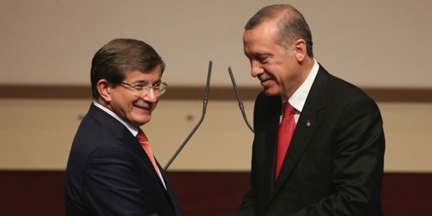 Erdoğan Twitter'dan kutladı Davutoğlu cevap verdi