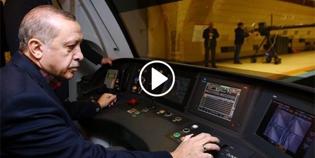Erdoğan vatman koltuğuna oturdu