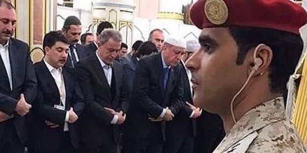 Erdoğan ve Akar beraber namaz kıldı