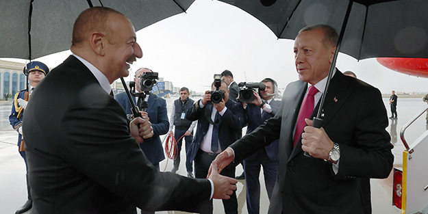 Erdoğan ve Aliyev'den güldüren diyalog! İşte sosyal medyada konuşulan o video