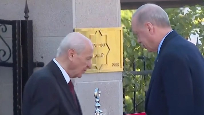 Erdoğan ve Bahçeli kritik görüşmede bir