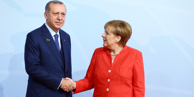 Erdoğan ve Merkel arasında kritik AB görüşmesi