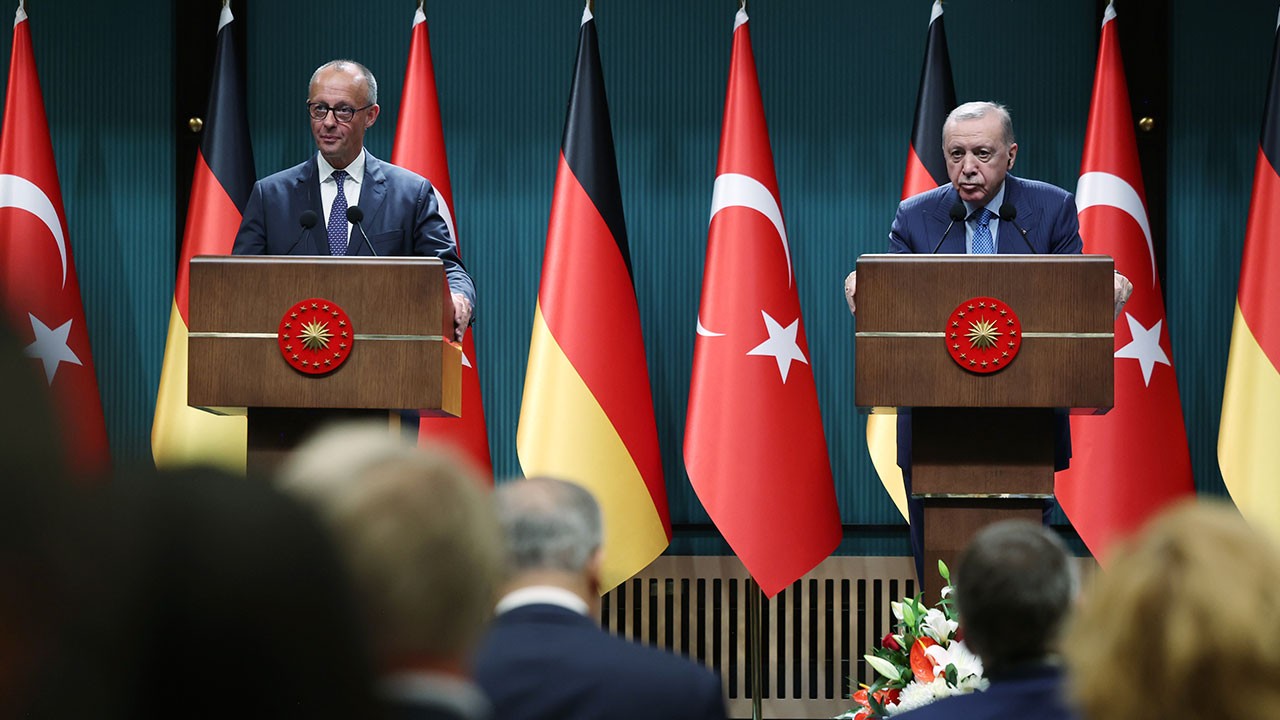 Erdoğan ve Merz'den ortak basın toplantısı: AB çıkışı ve Eurofıghter mesajı!