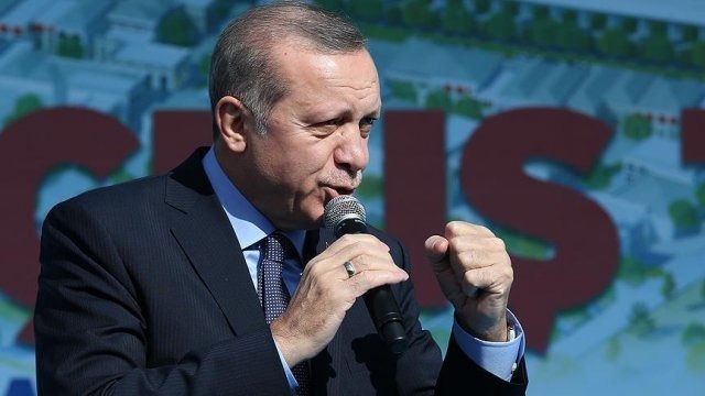 Erdoğan: Yastık altındakileri TL'ye çevirin