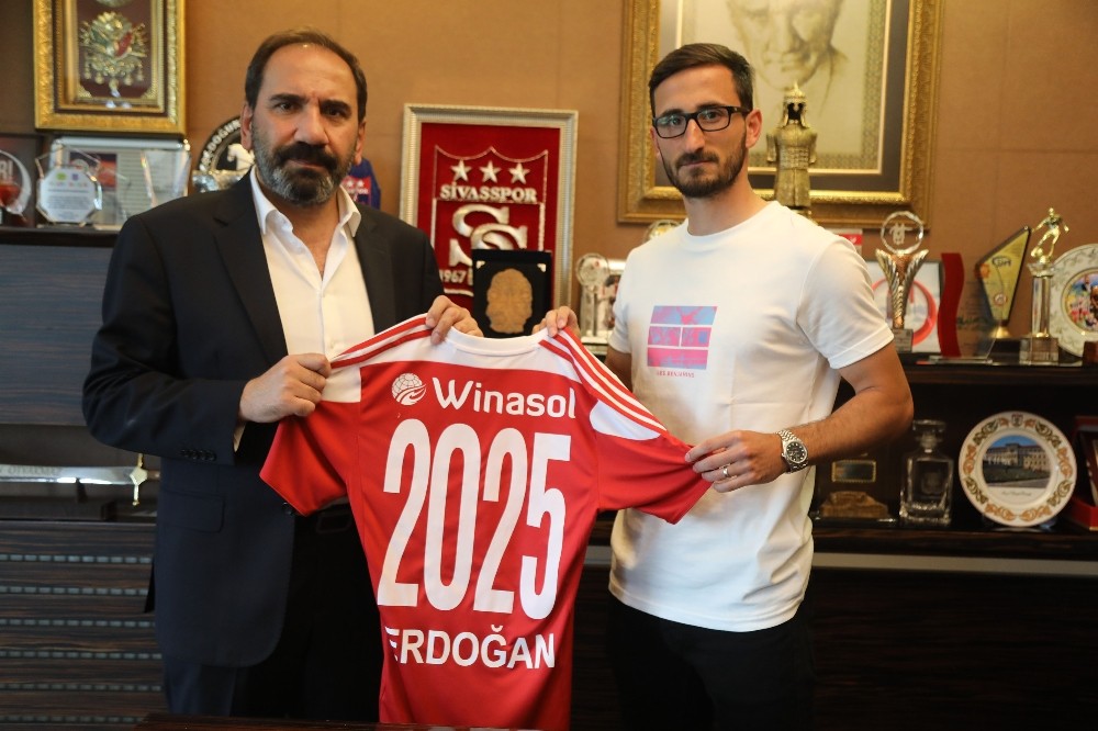 Erdoğan Yeşilyurt, 5 yıl daha Sivasspor’da 