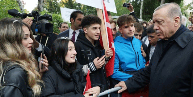 Erdoğan'a Çekya'da sevgi seli