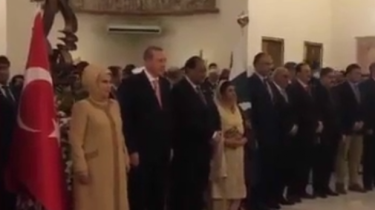 Erdoğan'a Pakistan'da sürpriz