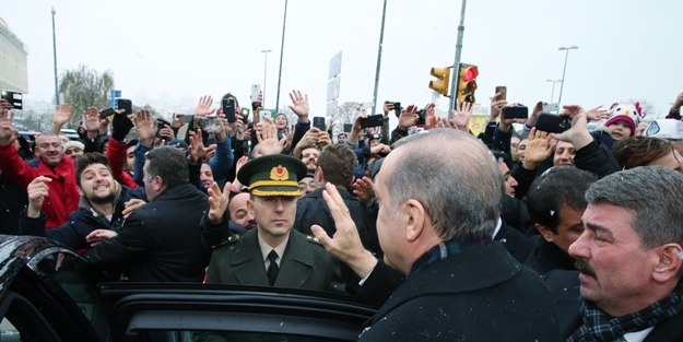 Erdoğan'a sevgi seli