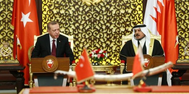 Erdoğan’a Şeyh İsa bin Salman Al Halife Madalyası