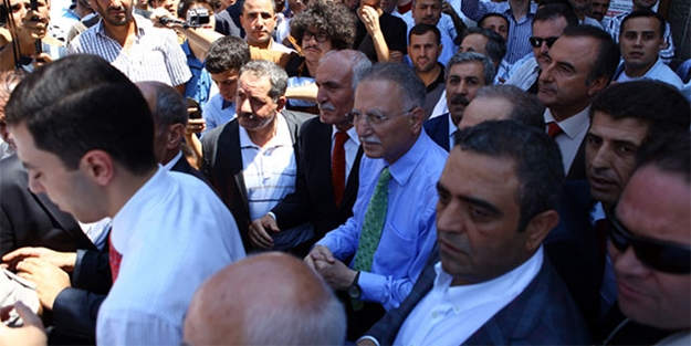 'Erdoğan'a var bize yardım yapan yok'