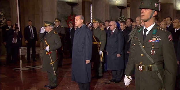 Erdoğan Anıtkabir'de bakın ne yazdı?