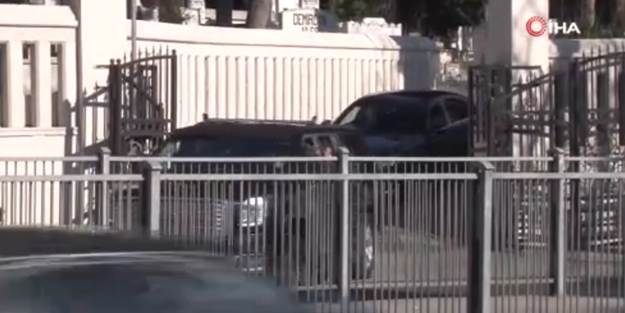 Erdoğan'dan anne ve babasının kabrine ziyaret