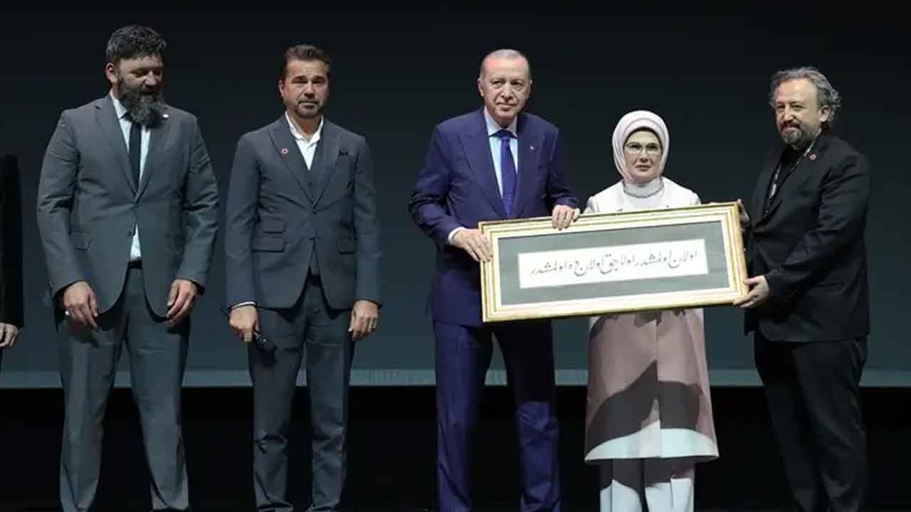 Erdoğan'dan 'Bir Adam Yaratmak'a sürpriz