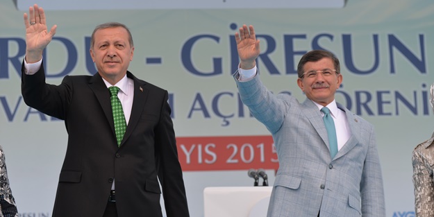 Erdoğan'dan Davutoğlu'na tweet!