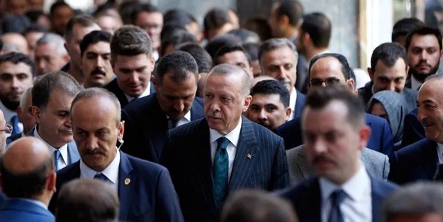 Erdoğan'dan dikkat çeken ziyaret! 'Yeni parti kuracaklara mesaj verdi'