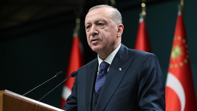 Erdoğan’dan flaş karar! O isimleri görevden aldı! Tüm Türkiye’ye böyle duyuruldu