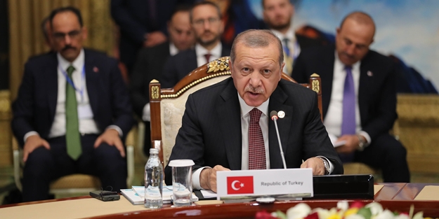 Erdoğan'dan Kırgızistan'da hayati uyarı!