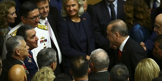 Erdoğan'dan komutanlara: Her an her şeye hazır olalım