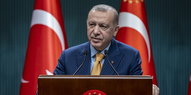 'Oynanan oyunun farkındayız' diyen Erdoğan'dan önemli çağrı: Evlatlarınıza sahip çıkın