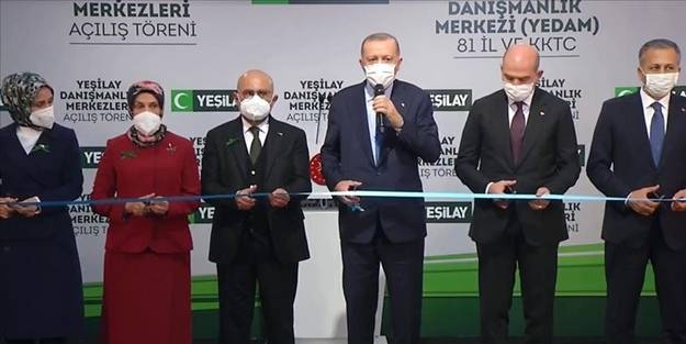 Erdoğan'dan önemli uyarılar: Anne babalar çocuklarını değil, çocuklar ebeveynlerini yönlendiriyor
