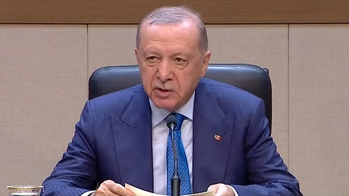 Erdoğan’dan Özgür Özel’e sert yanıt! "Durmadan uyduruyor"