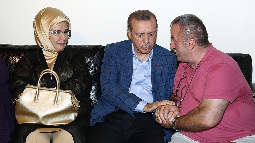 Erdoğan'dan şehit ailesine taziye ziyareti