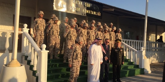 Erdoğan'ı Katar'da bu silahlarla karşıladılar