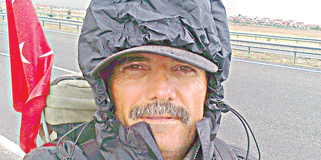 Erdoğan’ı tebrik için 18 gün yol yürüdü