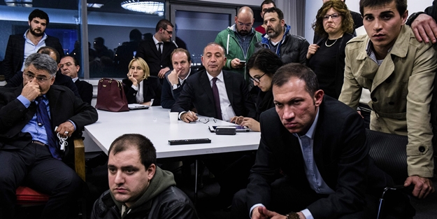 Balkon konuşması sırasında CHP Genel Merkezi...