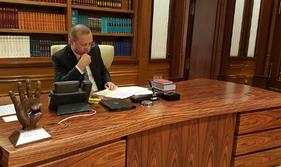 Erdoğan’ın başkanlığı meşru mu? İdris Günaydın’dan liderlik ve inanç istismarı yorumu