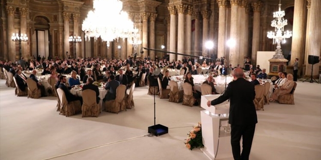 Erdoğan'ın davetine ünlüler akın etti