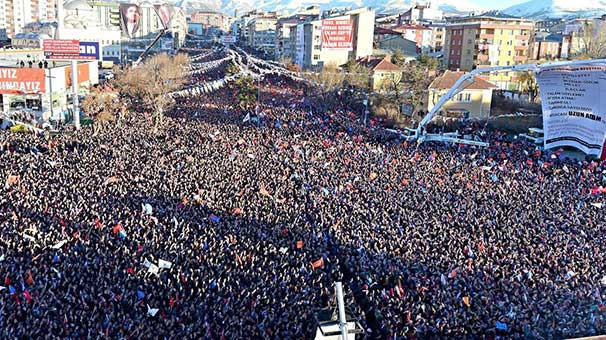 Erdoğan'ın Erzurum mitingiyle ilgili şok itiraf! Kız çocuklarını protesto için...