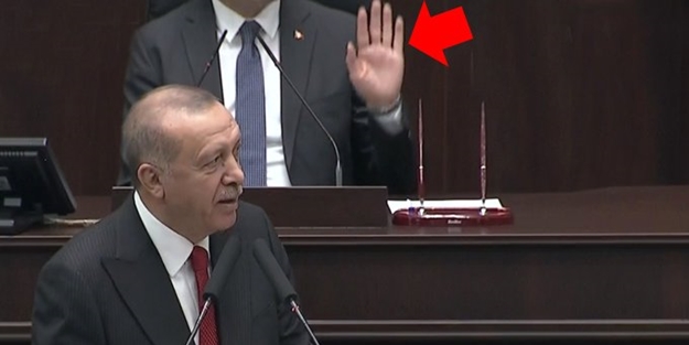 Erdoğan konuşamayınca arkadan kalkan el sorunu çözdü
