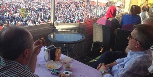 Erdoğan'ın mitingini o da izledi!