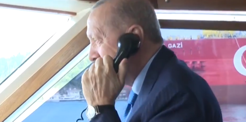 Erdoğan’ın Osmangazi'nin kaptanıyla olan diyaloğu gülümsetti! “Çok ağır gidiyorsunuz, hızlandırın!”