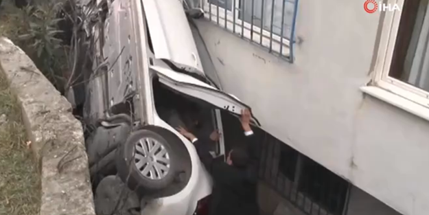 Erdoğan’ın oy kullanacağı okulun yanında kaza oldu