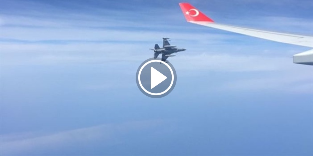 Erdoğan'ın Rusya uçuşuna Türk jetleri böyle eşlik etti