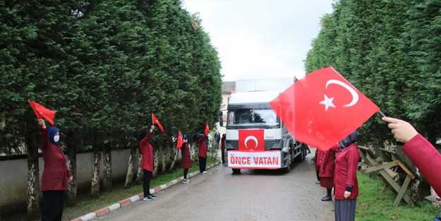 Erdoğan'ın talimatıyla üretildi... Türk bayrakları ve gözyaşlarıyla uğurlandı