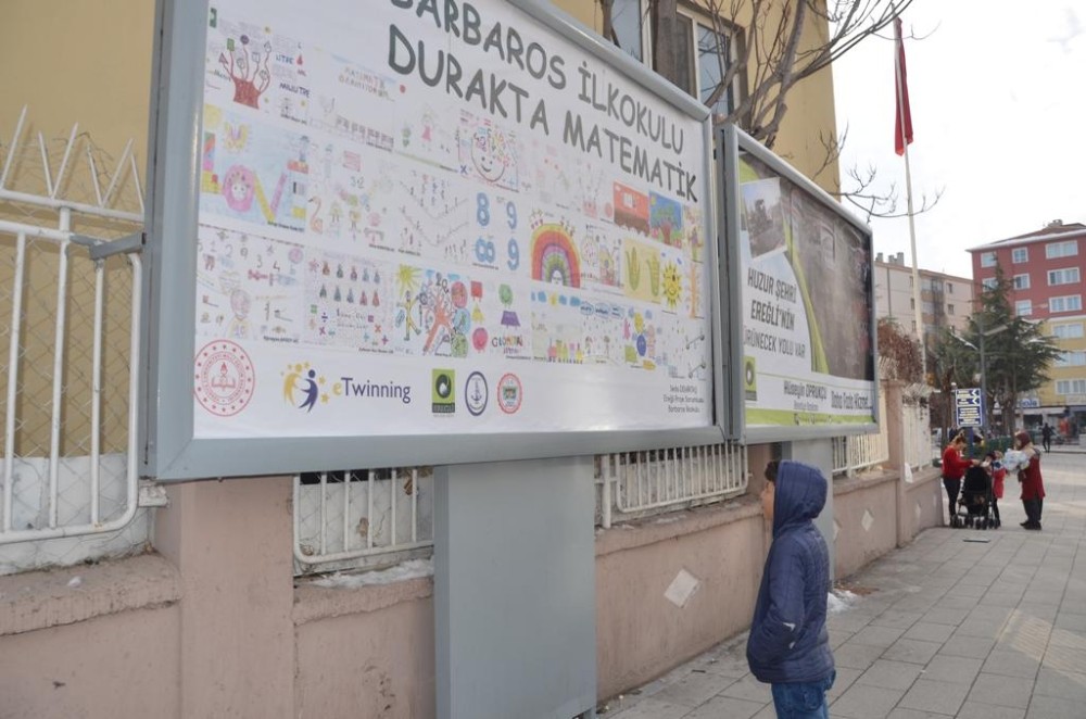 Ereğli Belediyesi durakları ve billboardları matematikle süsledi 