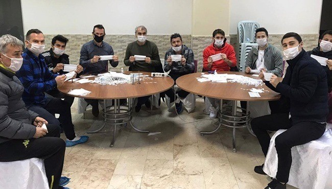 Ereğli Belediyespor maske yapımına destek verdi 
