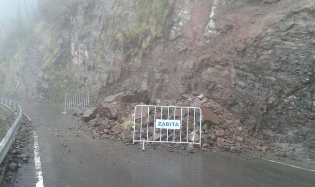 Ereğli-Kandilli karayolunda heyelan