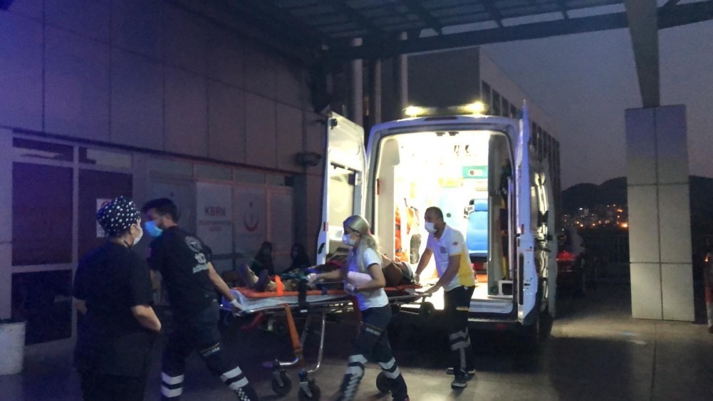 Ereğli'de iki otomobil çarpıştı: 7 yaralı