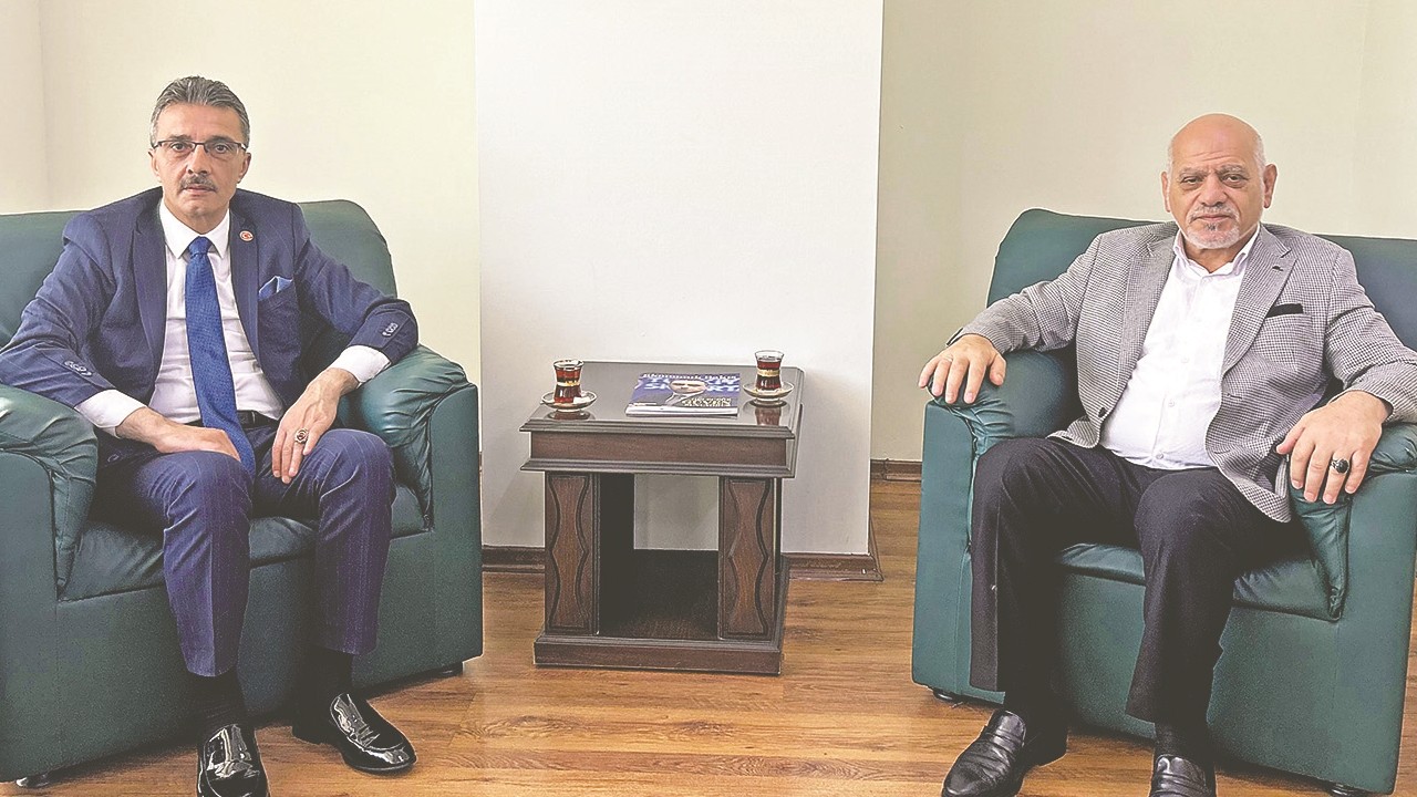 Erenler Belediye Başkanı Dinç'ten Akit'e ziyaret! Hizmet etmek için gecemizi gündüzümüze katıyoruz