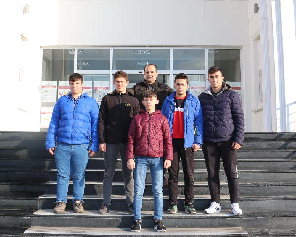 Erenler Güreş Kulübü, Türkiye Şampiyonasında Sakarya’yı temsil edecek 