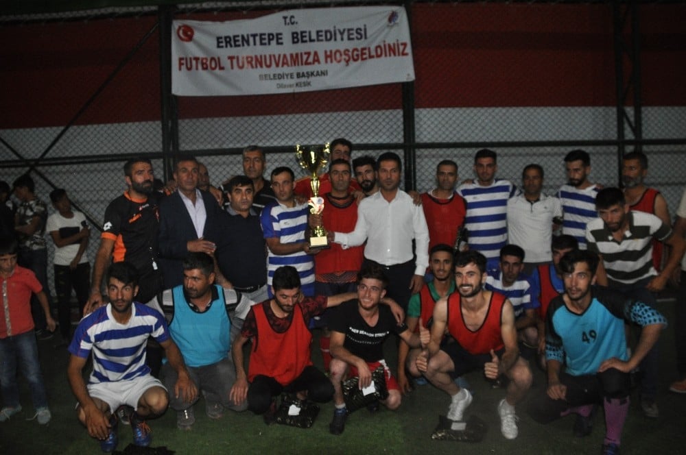 Erentepe’de futbol turnuvası 