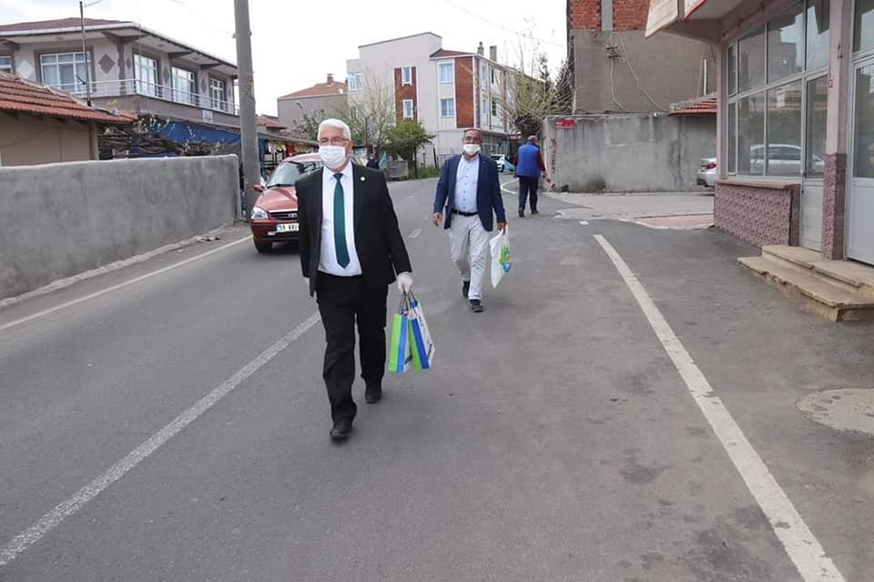 Ergene Belediyesi maske dağıtımlarına devam ediyor 