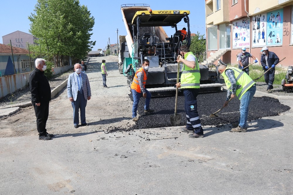 Ergene’de asfaltlama çalışmaları sürüyor 