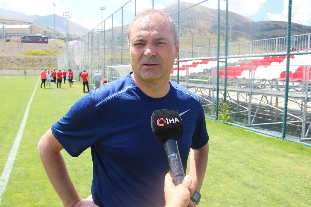 Erkan Sözeri: “Zirveye ve hedefe oynayacağımızdan herkes emin olsun” 