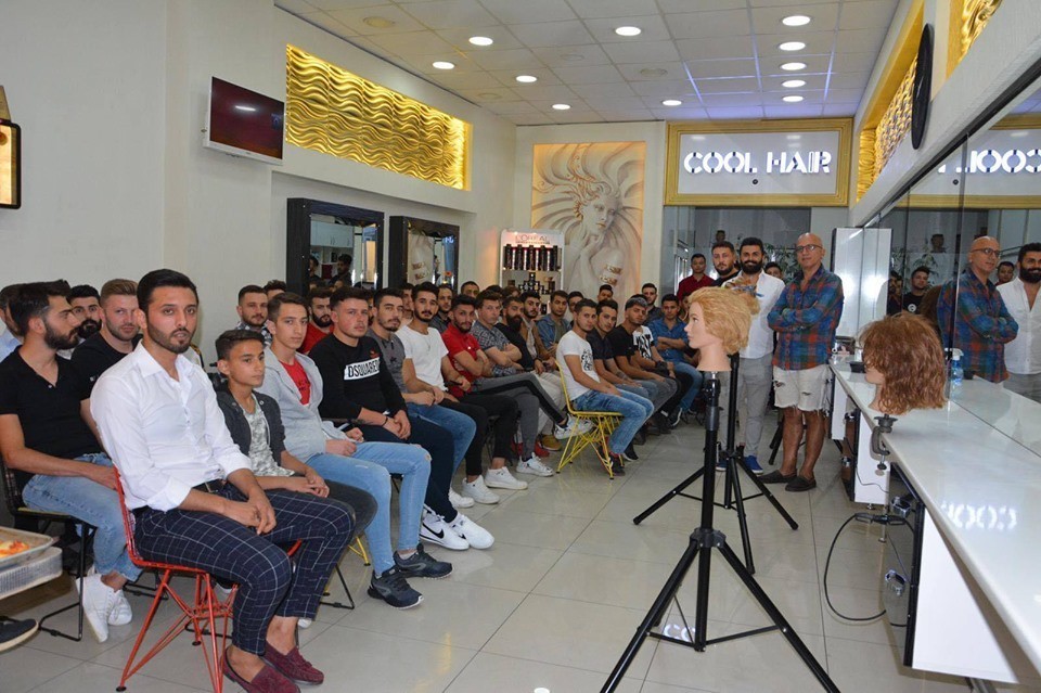 Erkeklere perma eğitimi 